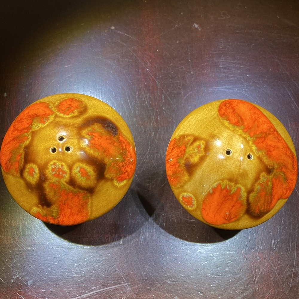 Vintage 60’s Groovy Glazed Mushroom Salt & Pepper Shaker Set, Art Deco , MCM - Picture 4 of 7